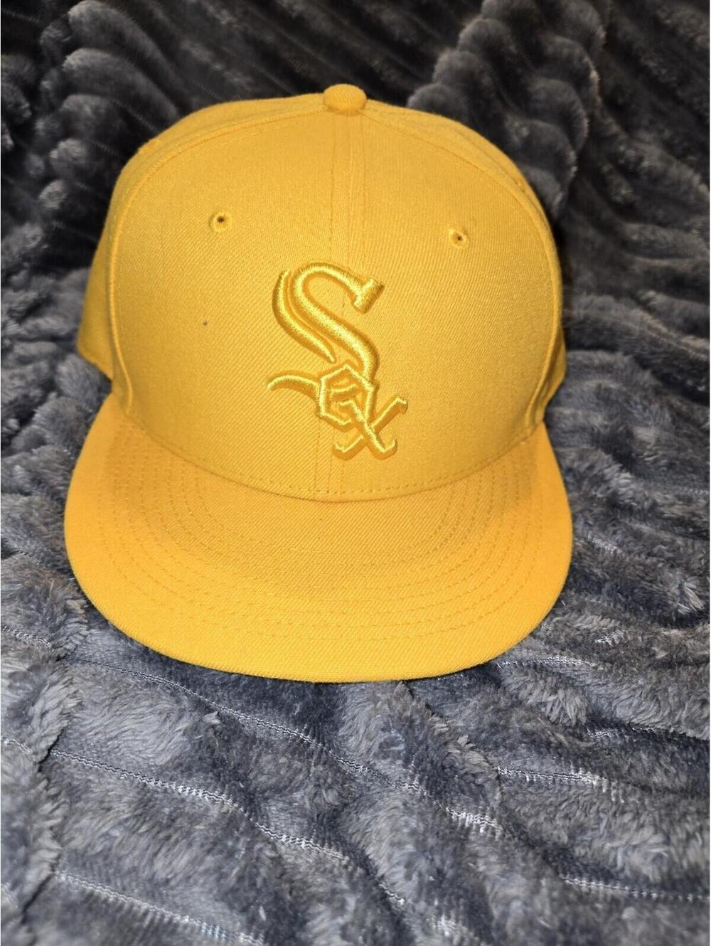 New Era 9FIFTY Chicago White Sox Yellow Monochrome Snapback Hat MLB